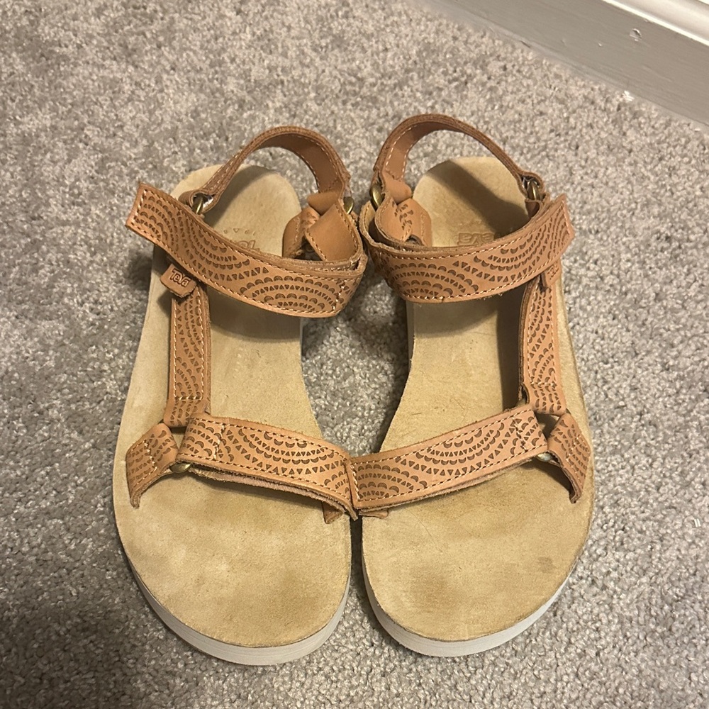 Teva Midform Universal Geometric Sandals